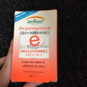 Vitamin e oil